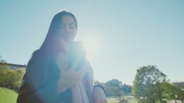 Güzel kadın video çağrısı