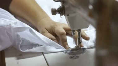 Dikiş makinesini kapat..