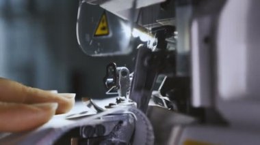 Dikiş makinesini kapat..