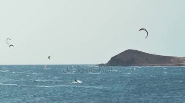 Uçurtma sörfü Atlantik Okyanusu, aşırı yaz sporu. Kanarya Adaları.