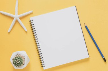 Office çalışma alanı en az kavramı. Boş defter ile starfishes