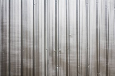 Çinko duvar, arka plan