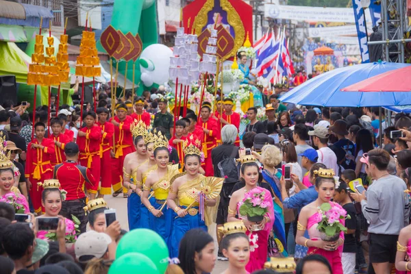 Phitakhon festival Phitakhon máscaras e dança para mostrar festival — Fotografia de Stock