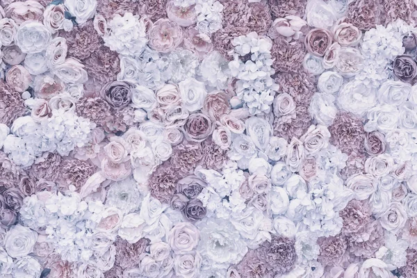 Flores violeta fundo pastel. Efeito vintage, decoração de casamento, textura romântica feita à mão — Fotografia de Stock