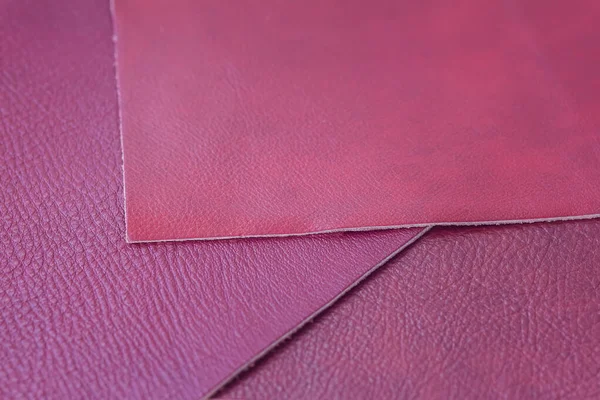 Muster von echtem Leder, rosa Flieder Farben. Texturmuster für Hintergrund — Stockfoto