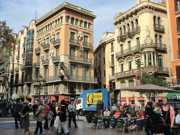 A área de La Boqueria na Rambla à noite, Barcelona — Fotografia de Stock