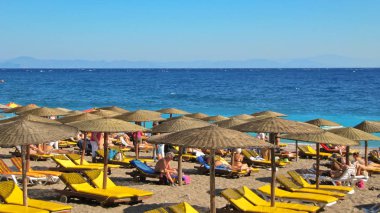 Rodos adasında Rodos kentinde plaj