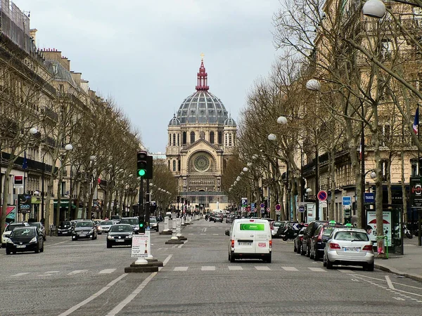 Vista de la iglesia de Saint-Augustin en París — Foto de Stock