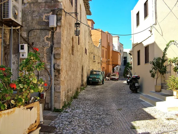 Calle en el casco antiguo Rodas, Grecia — Foto de Stock