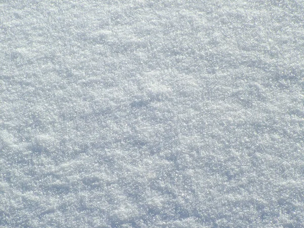 La nieve en una mañana soleada —  Fotos de Stock