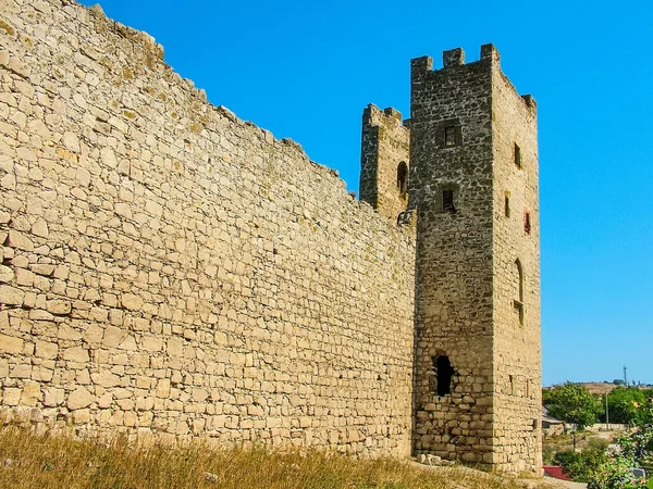 Overgebleven Muren Zijn Het Oude Genuese Fort Feodosia 14E Eeuw — Stockfoto