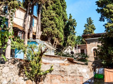 Yalta tatil köyünün eski bölgesinde, Karadeniz kıyısındaki Kırım Yarımadası 'nda.