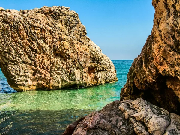 Pedras Cor Primitiva Costa Mediterrâneo Uma Praia Selvagem Aldeia Beldibi — Fotografia de Stock