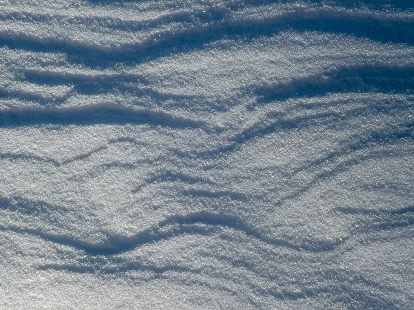 Sombras Patrones Líneas Superficie Nieve Textura Antecedentes Tonificado Azul Blanco —  Fotos de Stock
