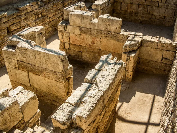 Sivastopol yakınlarındaki antik Yunan şehri Tauric Chersonesos 'un kalıntıları. Naneli Bodrum katı. Kırım. Karadeniz.
