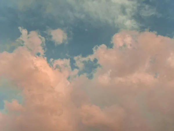 Widok Chmur Przez Filtr Światła Kontekst Abstrakcja Teksturę Różowy Niebieski — Zdjęcie stockowe