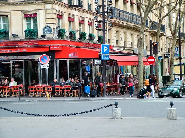 Paris Frankrike Mars 2014 Café Place Madeleine Början Våren Grumlig — Stockfoto