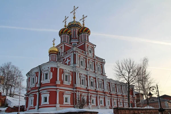 Kathedraal kerk van de Heilige Maagd Maria, beter bekend als Kerstmis of Stroganoff, in Nizjni Novgorod, Rusland. — Stockfoto