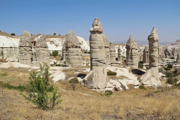 Kärlek valley Göreme village, Turkiet. Landsbygdens Cappadocia landskap. Stenhus i Goreme, Cappadocia. Landsbygden livsstil. — Stockfoto