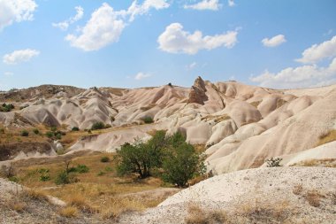 Kapadokya kaya oluşumu Zemi vadisi Uçhisar (Uchisar) arasındaki Gereme sonunda. Kapadokya, Türkiye.