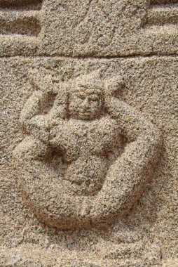 Taş bas-reliefs duvar Achyuta Rayas tapınak fahişe'nın sokak - Hampi, Karnataka, Hindistan ın Sule ın Bazaarı hakkında.