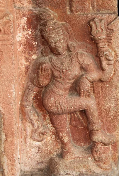 Sten reliefer på väggarna i templet komplex Hemakuta hill i Hampi, Karnataka, Indien. — Stockfoto