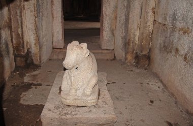 Taş Heykel Tapınağı karmaşık Hemakuta Hill Hampi, Karnataka, Hindistan içinde.