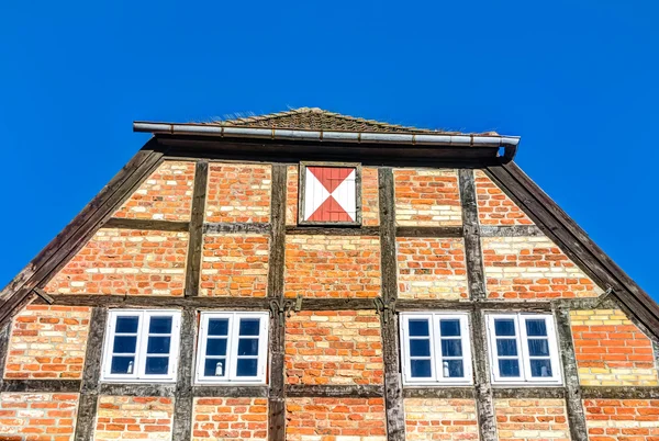 Storico mattone rosso costruito casa in Wismar — Foto Stock