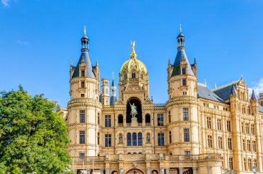 Schwerin Saray romantik tarihçilik mimari tarzı