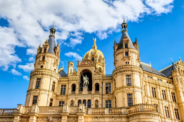Schwerin Palace in romantic Historicism architecture style — Stock fotografie