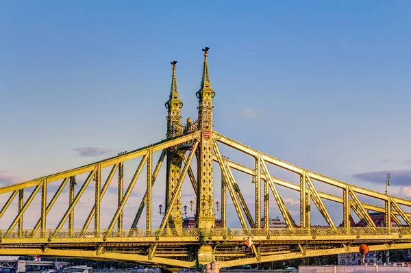 Мост свободы в Будапеште — стоковое фото