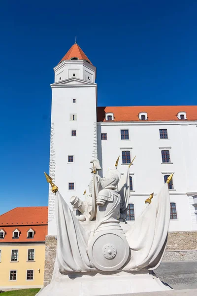 Slovakya 'daki Bratislava Kalesi — Stok fotoğraf