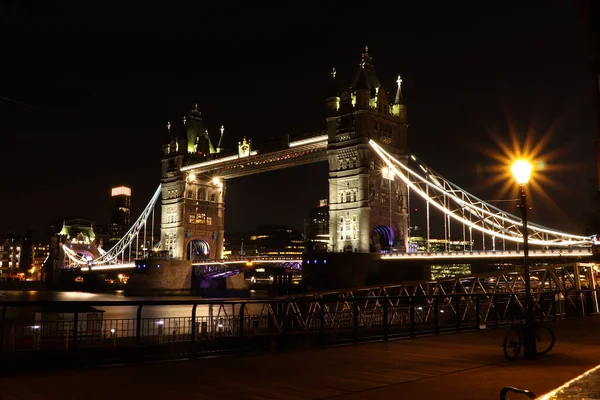 Maravilloso Monumento Nacional Londres Medianoche Puente Torre Noche Solo Con —  Fotos de Stock