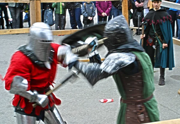 Torneio Knight Cidade Dnipro Ucrânia Concurso Histórico Esgrima Dois Concorrentes — Fotografia de Stock