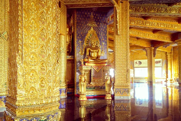 Статуя Залі Буддистського Храму Місті Бангкок Таїланд Фото Зроблено Року — стокове фото