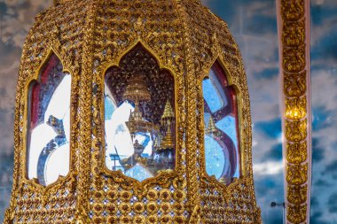 Tayland 'daki bir Budist tapınağında dekor unsuru