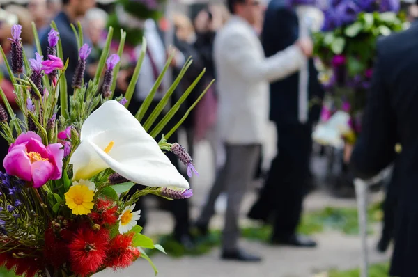 Sao Bras De Alportel, Portugalia - 27 marca 2016 roku: Tradycyjnej procesji religijnej kwiat palniki festiwalu, w niedzielę wielkanocną — Zdjęcie stockowe