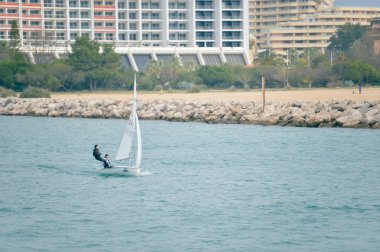 Portekiz, Vilamoura - 06 Şubat 2016: 42 sırasında genç denizciler th karnaval Regatta Cimav üzerinden