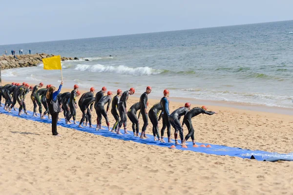 Portugal, Europa - April 2-3, 2016: Algarve Quarteira Etu Triathlon Europacup, zonnige buiten achtergrond — Stockfoto