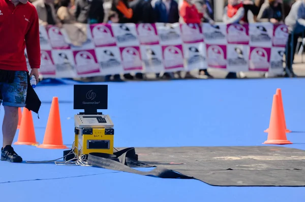 Portekiz, Avrupa - Nisan 2-3, 2016: Algarve Quarteira Etu triatlon Avrupa Kupası, güneşli açık arka plan — Stok fotoğraf