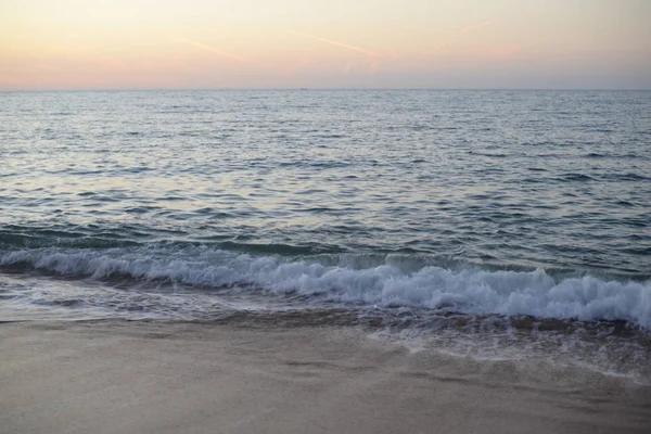 Oceán Vody Svítání Nebe Příroda Venku Přímořská Pláň Pozadí — Stock fotografie
