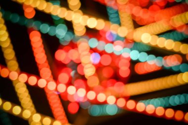 Resim renkli Işık Ampüller ve canlı yuvarlak bokeh ışık şenlikli ruh yıldırım