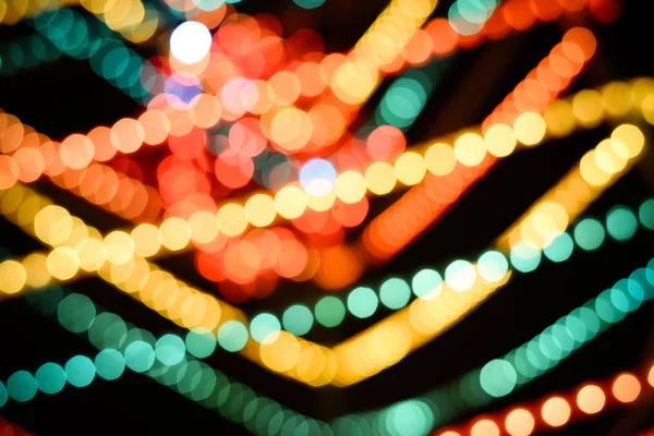 Resim renkli Işık Ampüller ve canlı yuvarlak bokeh ışık şenlikli ruh yıldırım