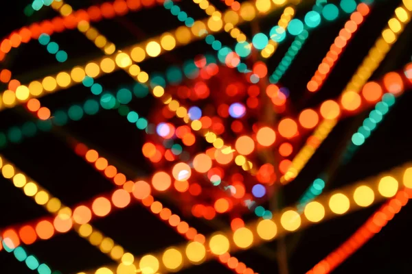 Renkli ışıklar ve canlı yuvarlak bokeh şenlikli ruh yıldırım resmi