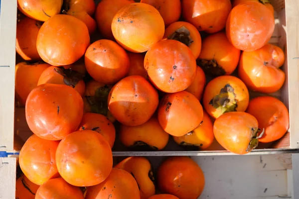 Turuncu Trabzon hurması kaki taze meyve