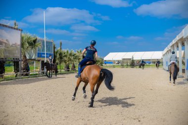Vilamoura Atlantik tur, 26th Şubat 2017: Binici ve atlarını yarışmasında, binicilik merkezi Portekiz. Açık havada arka plan