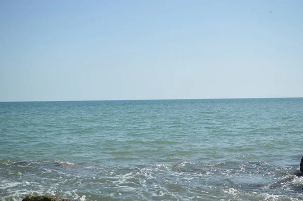 Sunny Panoramic View Ocean Rocks Seascape Natural Outdoors Background — Stock Photo, Image