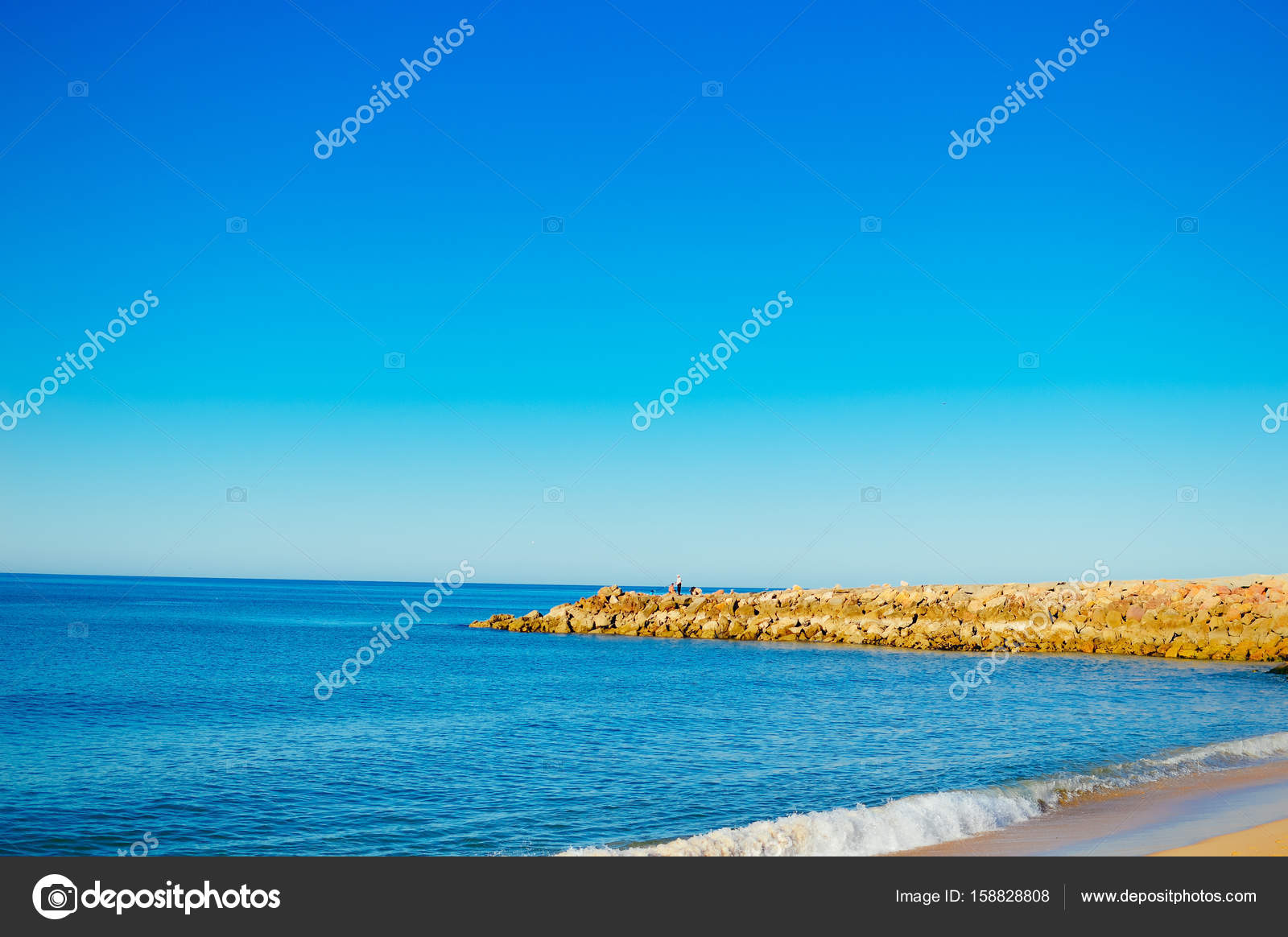 Strand Sonnenschirm Sonnigen Urlaub Natur Hintergrund Stockfoto C Aquarimage