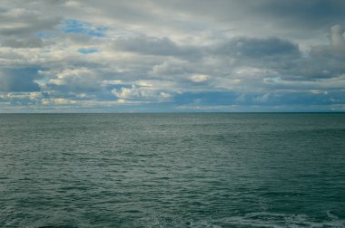 Sunset beach bulanık doğal bulutlu gökyüzü açık havada arka plan şaşırtıcı