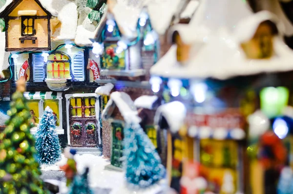 Natal música casa de campo brinquedo miniatura para alegre sazonal ornamento decorado fundo . — Fotografia de Stock